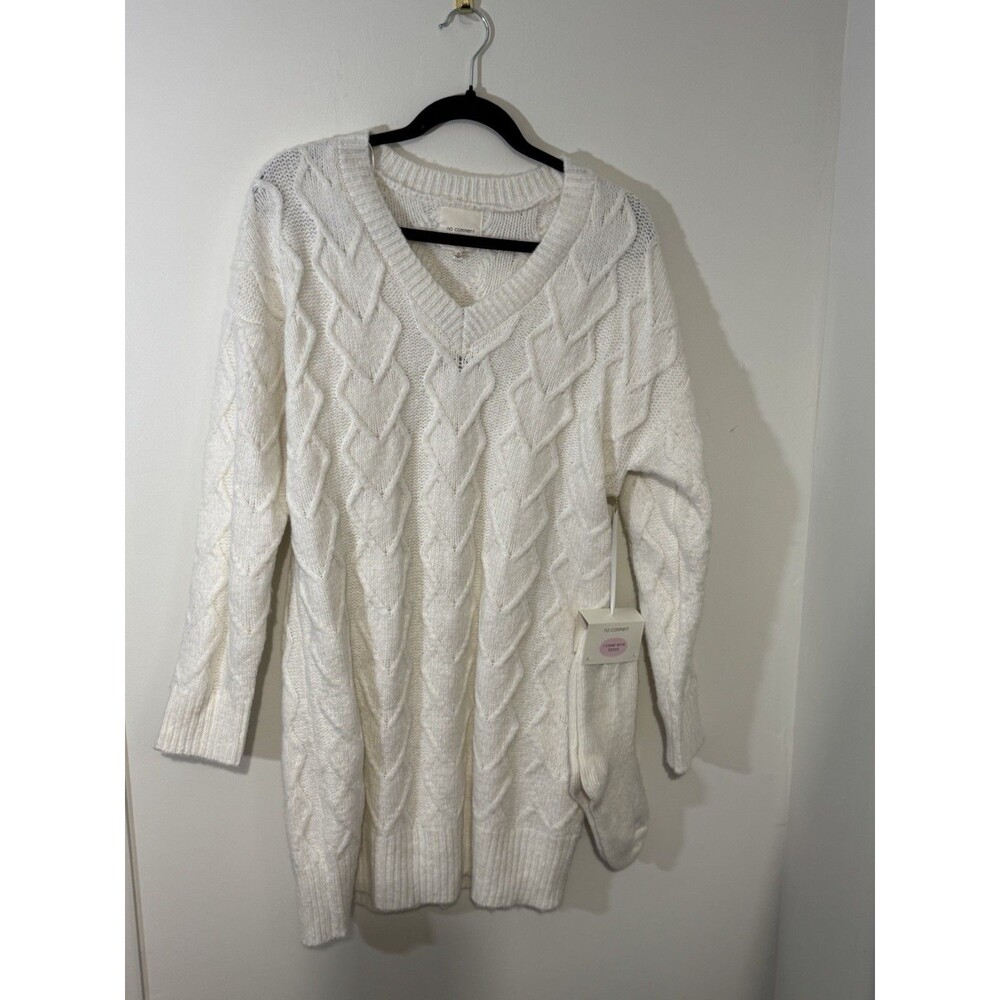 no comment Cable-Knit Pullover Sweater Ivory V-Neck Long Sleeve M with Socks